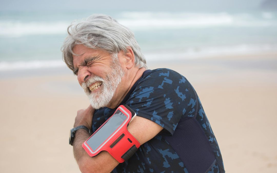 How to Heal a Torn Rotator Cuff Naturally